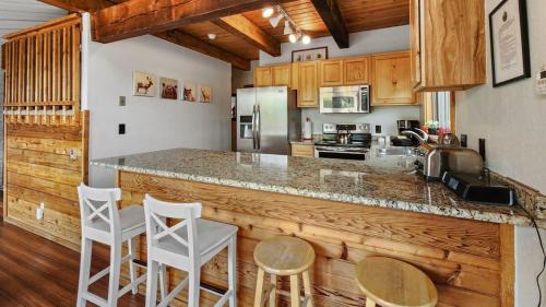 Sherwood Forest House | 3BD Mountain Retreat Near Trails