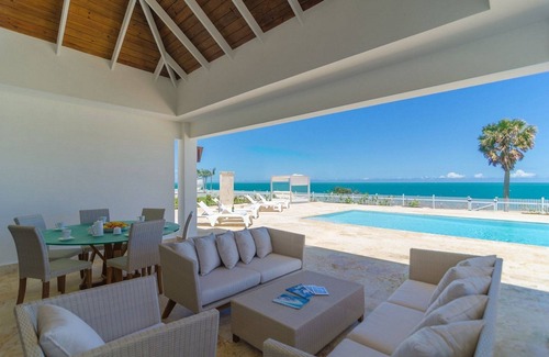 Playa Chiquita Villa | 3BD Oceanfront villa, private pool & golf cart, gym/tennis!