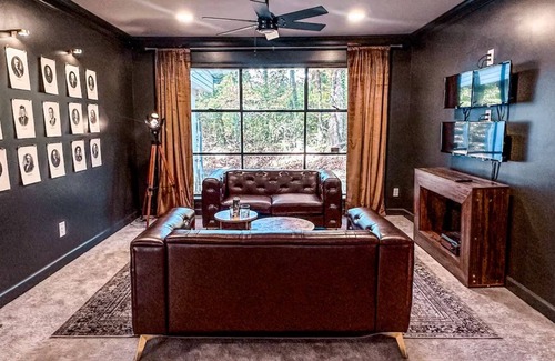 Winston - Salem House | 3BD Retreat Mins to Wake Forest & Downtown w/peaceful vibes