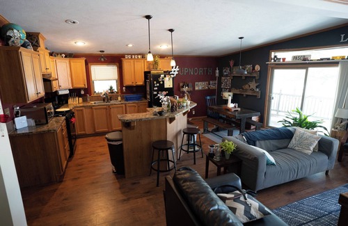 Wauksaukee House | 3BD vacation paradise on serene 55 acre lake