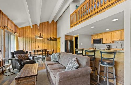 Warrior's Mark House | 3BDR Condo with Loft Heart of Breck Walk to Town