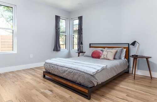 East Cesar Chavez House | 3BDR House Downtown E. Austin Walk to Rainey & CC