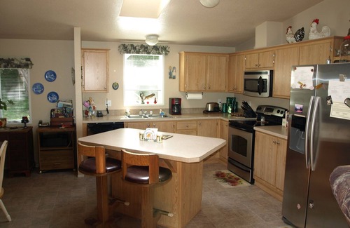 Gasquet House | 3bdrm/2ba Home fenced 1 ac lot, Secluded, Convenient, Hiking, Fishing, Redwoods