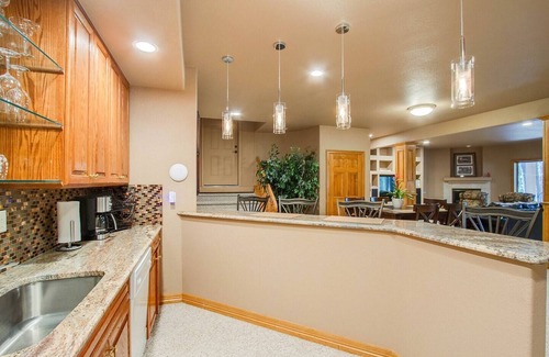 Colorado Springs Condo | 3bdwhere the Foxes Runluxurious, Usaf Academy