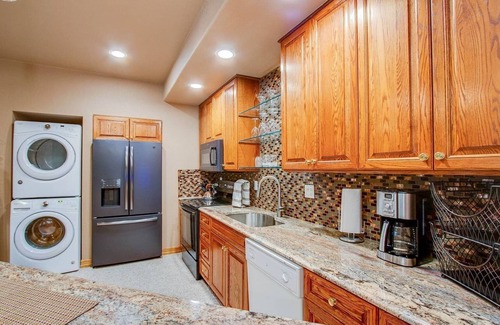 Colorado Springs Condo | 3bdwhere the Foxes Runluxurious, Usaf Academy