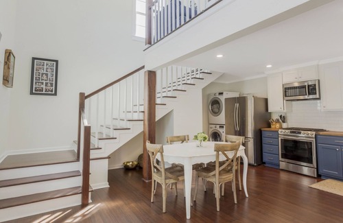 Rayne House | 3bed/2bath Country Lakehouse