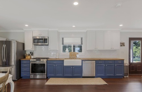 Rayne House | 3bed/2bath Country Lakehouse