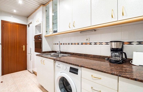 El Parc i la Llacuna del Poblenou Apartment | 3bed/2bath with terrace near the beach in Poblenou