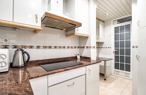 El Parc i la Llacuna del Poblenou Apartment | 3bed/2bath with terrace near the beach in Poblenou