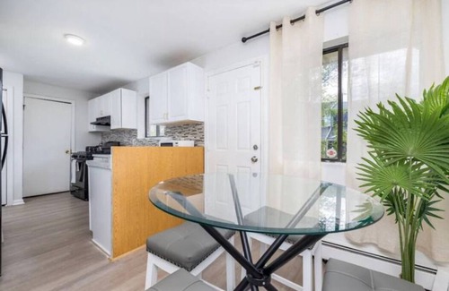 Hartford Condo | 3Bed Hartford Condo Self Check in & Park