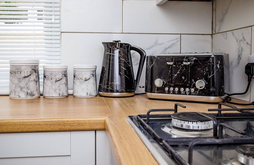 Barrow-in-Furness House | 3bed Holiday Home.Barrow in Furness. 5mins walk to most amenities