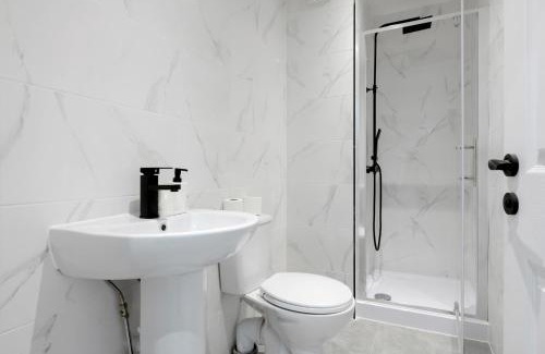 Alfreton Apartment | 3Bed House-Free Parking