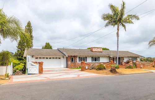 Olde Carlsbad House | 3bed Single Level Home