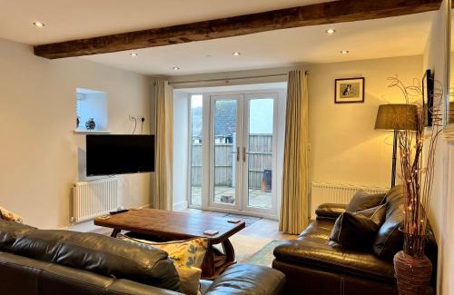 Staunton House | 3BedCottage Patio Garden CarCharging