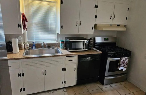 South Euclid House | 3bedroom Home@South Euclid