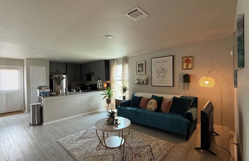 San Antonio House | 3bedroom house in welcoming San Antonio 8min from shopping center and hospital
