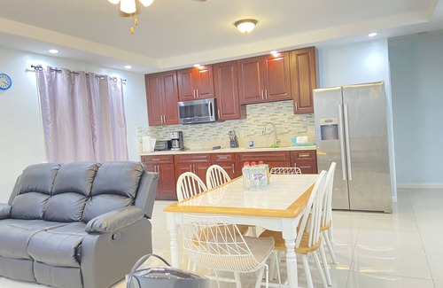 Liliha - Kapalama Apartment | 3bedrooms&1bathroomconvenient Location, Near Freeway, Shopping center