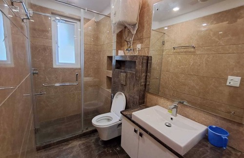 Greater Kailash Apartment | 3bhk green belt gk enclave 1 delhi48nfully serviced apartment with house help