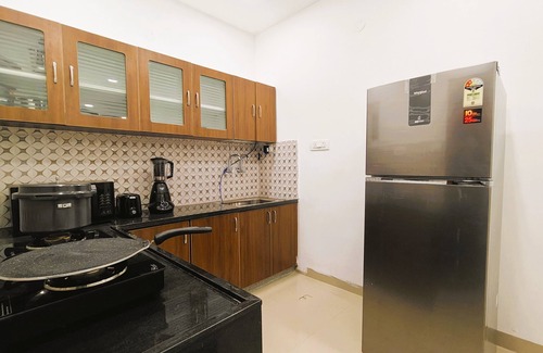 Banjara Hills Apartment | 3bhk in Banjara Hills. Close to Rainbow Hospital, LVPEI, Virinchi Hospital,