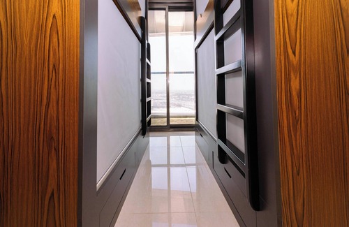 Sheikh Zayed Road Apartment | 3BHK in Business Bay Pool & Gym Access