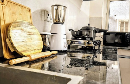 Madhapur Apartment | 3bhk in Madhapur. Close to Hitex, Mindspace