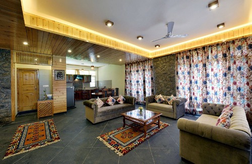 Naggar Cottage | 3BHK Luxury Cottage in Treetops Cottage,Manali