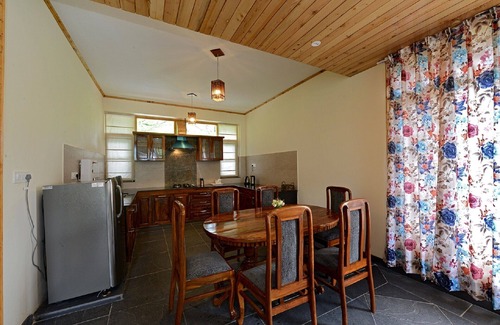 Naggar Cottage | 3BHK Luxury Cottage in Treetops Cottage,Manali