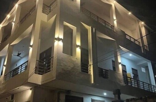 Varanasi House | 3BK Luxury stay at Kanti Villa Ground floor