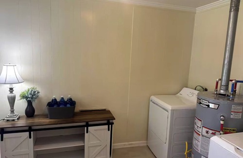 Florence House | 3BR, 1BA Home - Great Location + WiFi + Private Backyard