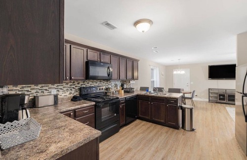 Johnson City Apartment | 3BR 2.5BA condo near downtown JC