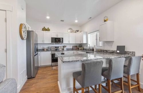 Sugar City House | 3BR, 2.5BA Townhome - Great Location + Open-Layout + Modern