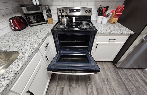 Orange Park Apartment | 3BR 2BA Home 5 minutes to NAS and Hospital