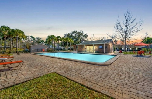 Orange Park Apartment | 3BR 2BA Home 5 minutes to NAS and Hospital