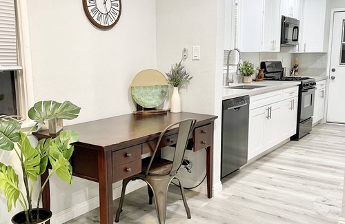 Lancaster House | 3BR/2BA Near the BLVD - Parking, Laundry, Sleep 10