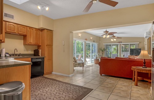 Carlton Groves House | 3br./2ba. Residential house, nice fenced, private setting, pool.