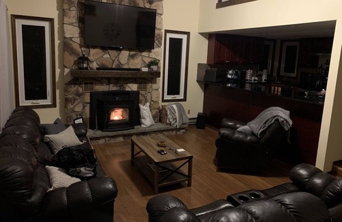 East Stroudsburg House | 3BR/ 2BA with a loft 2300 sqft home by the lake!!!
