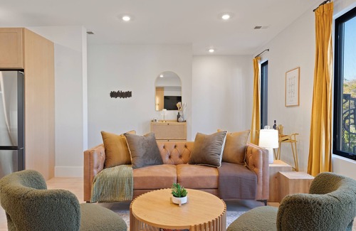 McGinley Square House | 3BR/3BA LUX Penthouse+Roofdeck! Quick PATH Access to NYC