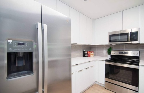 Charlotte Center City Apartment | 3BR Apt in Uptown w/Entertainment Room!