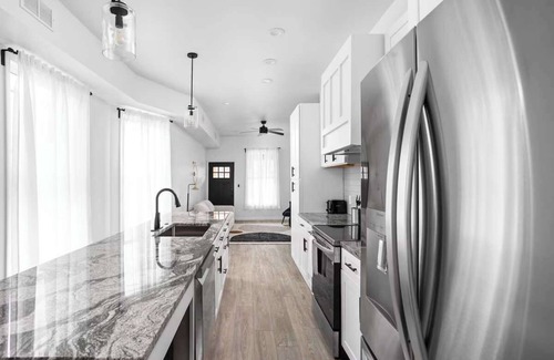 Holy Cross House | 3BR Arsenal Heights | Near Downtown