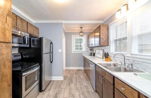 Bristol House | 3BR Bristol Retreat - 2 Blocks from State Street