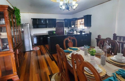 Georgetown House | 3BR, CAM, HOT & COLD, AC, FULLY FURNISHED +17215540734