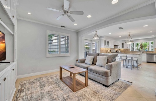 Woodbridge House | 3BR Coldbrook Oasis｜Private Pool｜BBQ Area｜Garage Access｜Washer&Dryer #42225