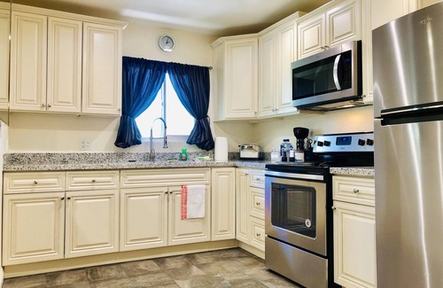 Beverly Green Apartment | 3BR Condo SALE 35%off STRIP LVCC SemaShow25 formula1-speed-LOVERS BOOK