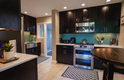 Southeast House | 3BR DC Retreat - Close to National Mall, Sports & Concerts