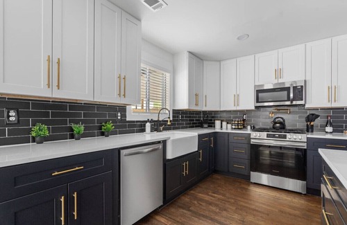Smyrna House | 3BR Entertainment Home Near The Braves, Sleeps 10