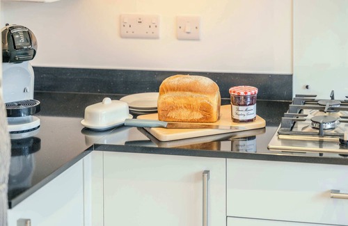 Cheltenham House | 3BR Entire Home next to Racecourse & Free Parking