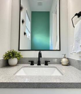 North Houston House | 3BR Escape Near the Galleria - High Ceilings