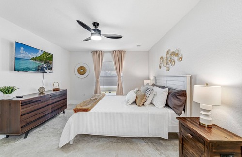 Saint Cloud House | 3BR Extended Stay Oasis