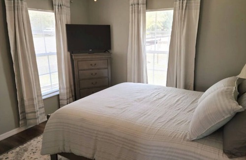 Candler Other | 3BR Farmhouse Near The Villages, Fenced for Dogs, Perfect for Exploring/Relaxing