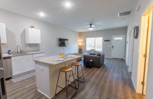 Wichita House | 3BR Furnished Near McConnell AFB & Spirit Fast Wi‑Fi & Parking